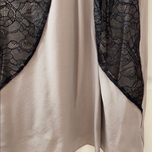 Lace back silk tank top - Picture 5 of 10